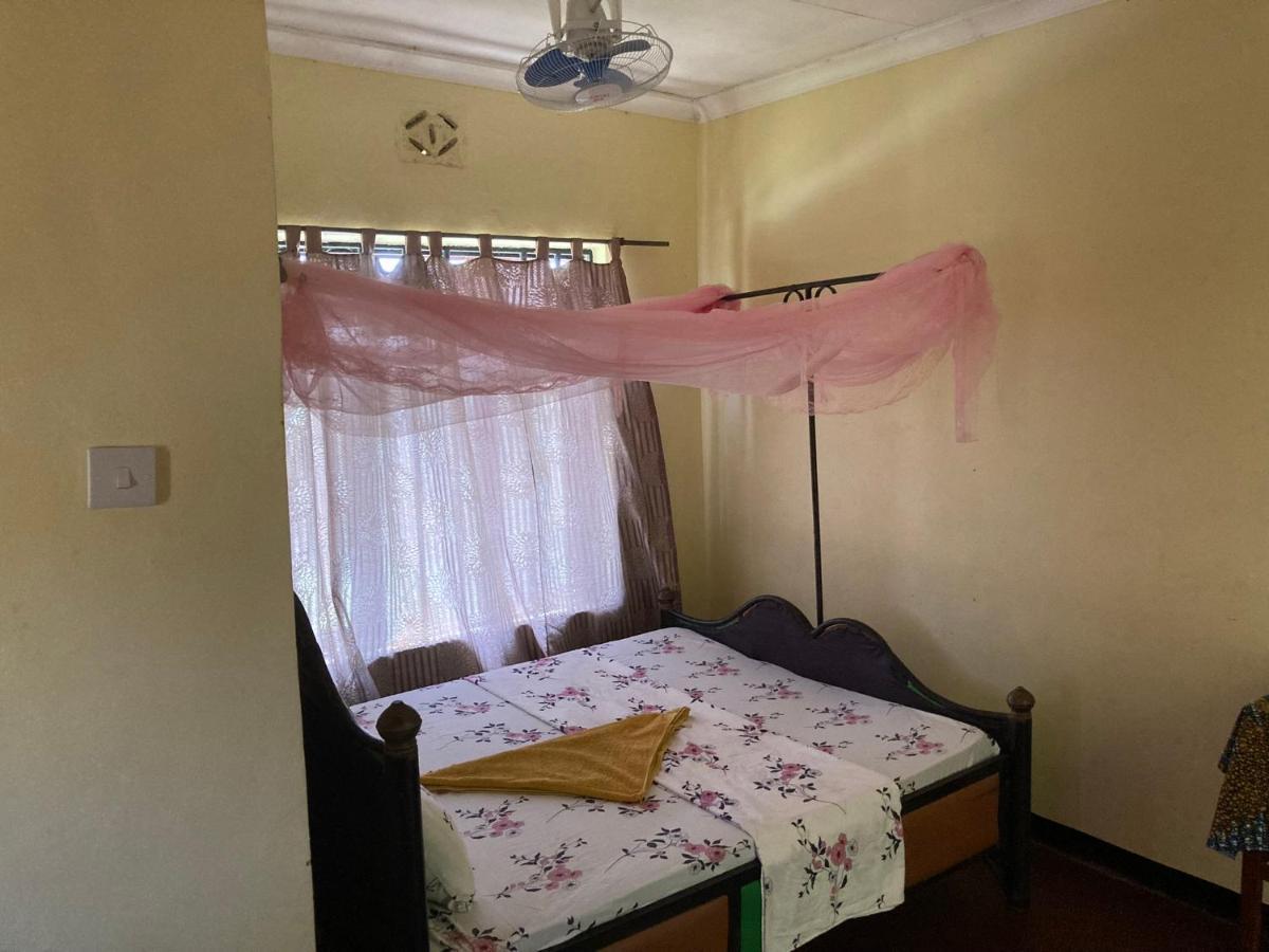 Lake Natron Maasai Guesthouse Mtowabaga Екстериор снимка